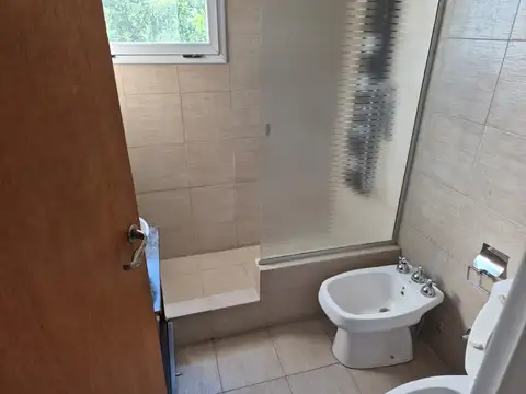 Paunero 2000, Piso 4