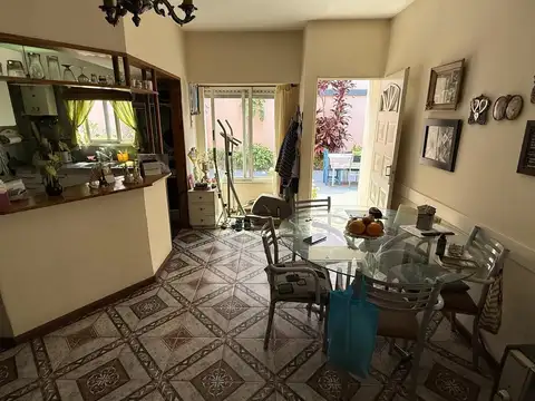 Depto Tipo Casa en Venta con 1 cocheras