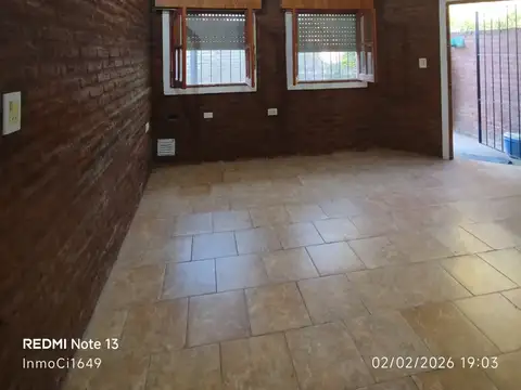 Casa 2 ambientes con 1 baño