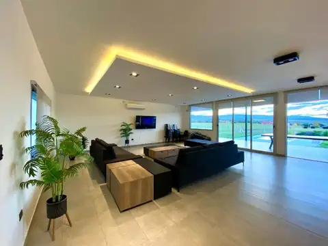 VENTA CASA LOS REARTES 3 DORMITORIOS AMOBLADA