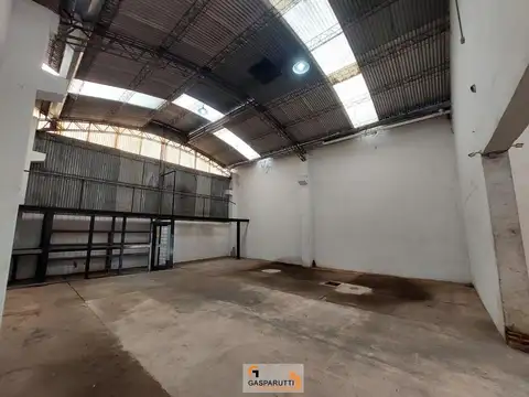 Galpón en Alquiler, Ruta Panamericana, El Triángulo, 300m2.