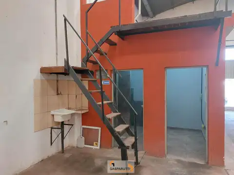 Galpón en Alquiler, Ruta Panamericana, El Triángulo, 300m2.