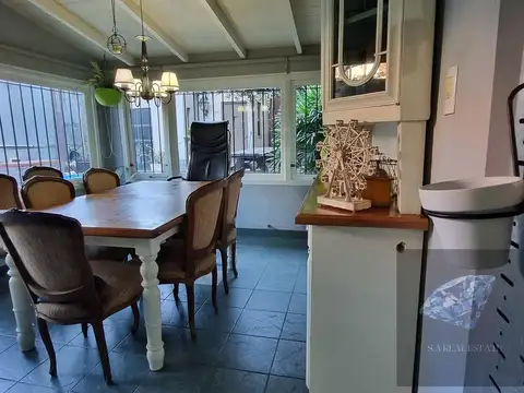 Casa 3 ambientes con 2 baños