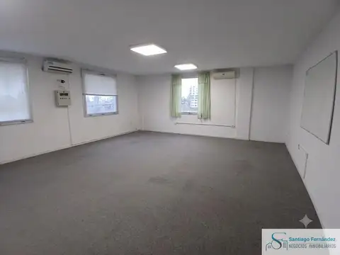 Oficina en venta 40 m2   Office cochera Pilar