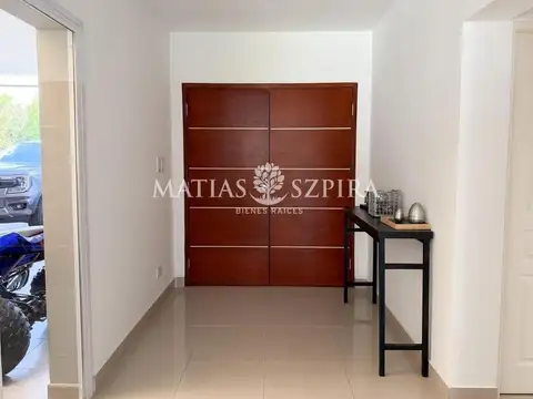 Casa en Venta en Francisco Álvarez, USD 370.000