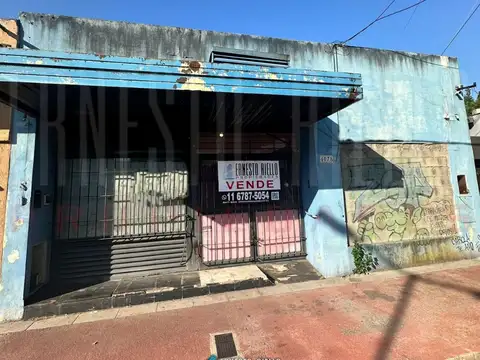 VENTA DE INMUEBLE COMERCIAL EX POLICLINICA HABILITADA. ENTRADA Y SALIDA POR AV. MITRE Y CALLE SARMIENTO. EZPELETA ESTE.