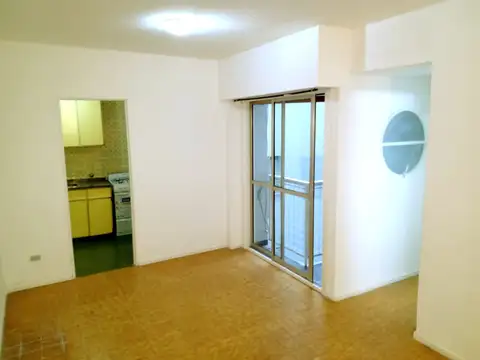 DEPARTAMENTO 2 AMBIENTES INTERNO. FRENCH 32 PISO 4 AVELLANEDA