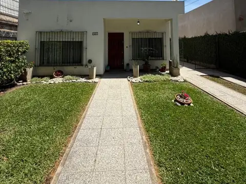 Casa - Venta - Argentina, Ezeiza - Las Heras 563
