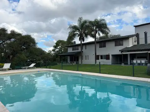 Casa 6 ambientes con 3 baños