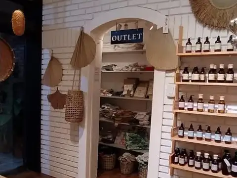 Local en  Tapieales al 1200 Son 184m2