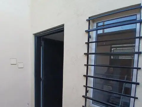 Depto Tipo Casa en Venta en Piñeyro, USD 59.000