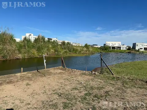 Casa - Escobar - En Alquiler - El Canton Norte