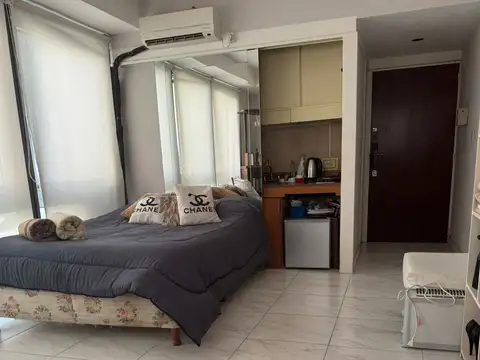 Esmeralda 800, Piso 5