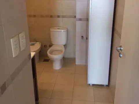 Departamento en Alquiler en Colegiales, $ 650.000