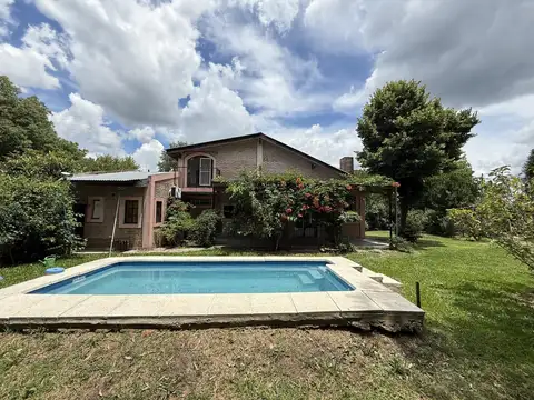 Casa 3 ambientes con 2 baños