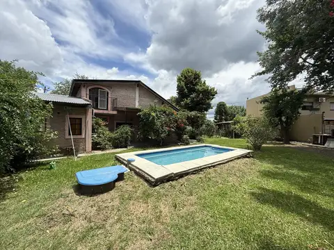 Casa en Venta con 1 cochera