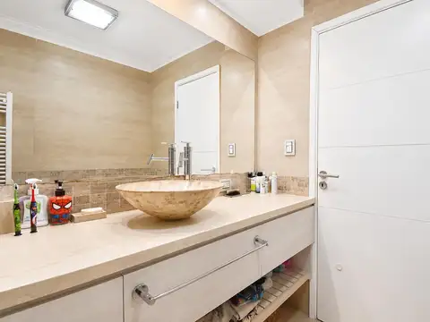 Casa 6 ambientes con 1 baño