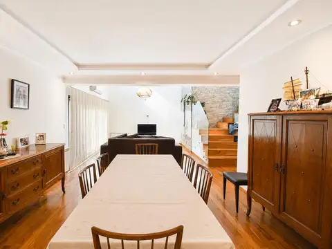Casa en Venta con 1 cochera