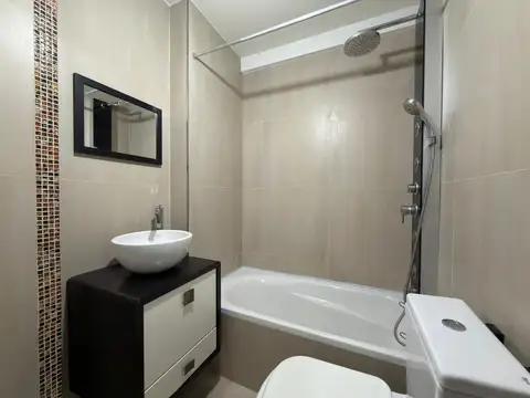 Departamento en Alquiler en Parque Chacabuco, $ 600.000