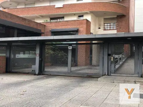 Cochera cubierta en venta - 16mts2 - La Plata