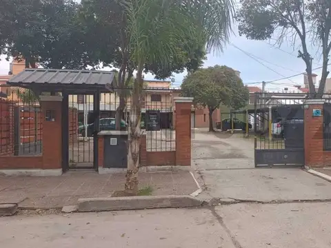 VENTA DUPLEX C ESCRITURA LOS PLATANOS