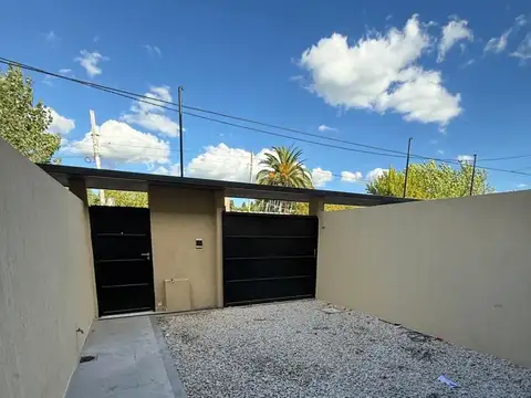 ¡ALQUILA! Duplex en calle 71 e/ 134 y 135 – A ESTRENAR