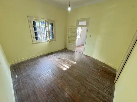 Depto Tipo Casa en Venta en Lanus Oeste, USD 59.000