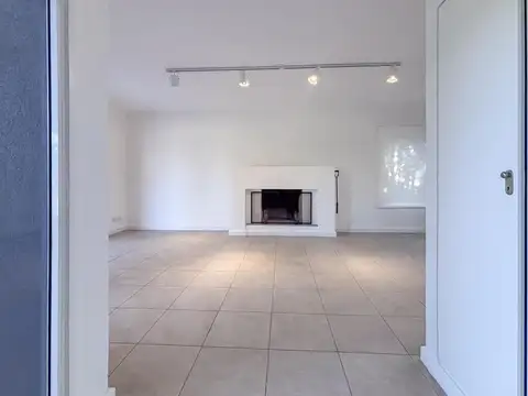 Casa en Alquiler en Laguna Del Sol, USD 4.600