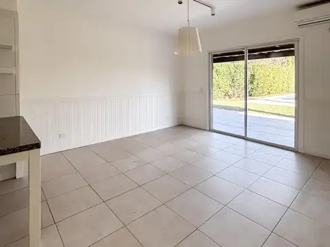 Casa en Alquiler al Oeste