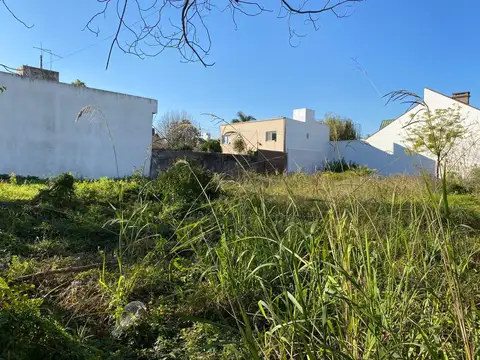 Terreno en Venta en Villa Sarmiento, USD 180.000