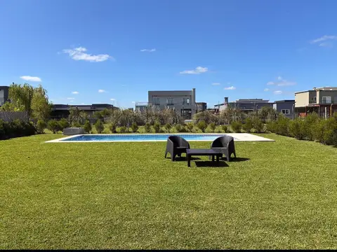 Casa en Alquiler Temporal en San Sebastian, USD 3.500
