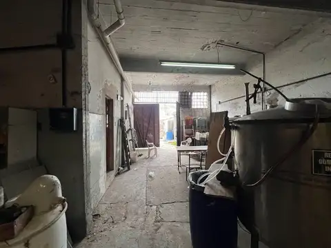 Galpón 328m2 Avellaneda