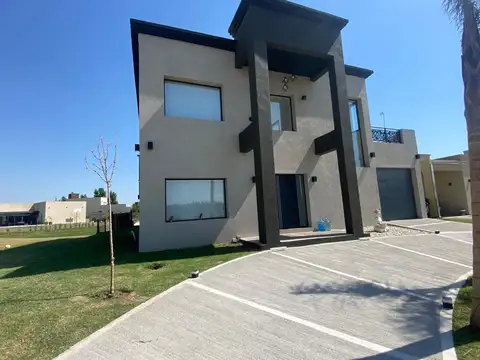 Casa en Venta de 5 dormitorios