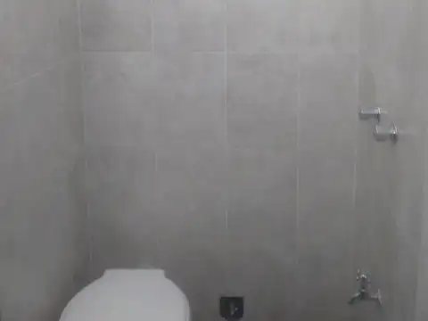 Depto Tipo Casa 2 ambientes con 1 baño