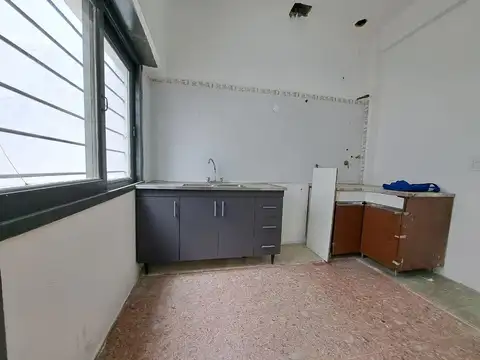 Local en Alquiler Via Pública
