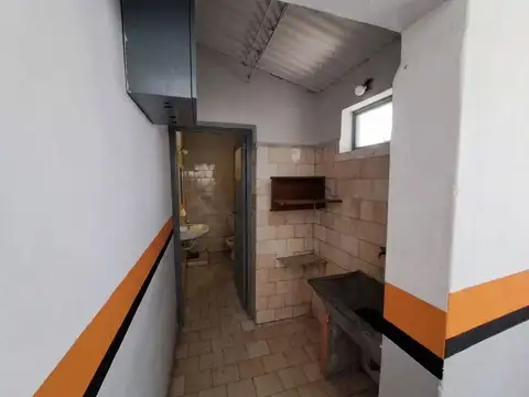 Venta de Galpón/Local en Las Cañas, Guaymallén