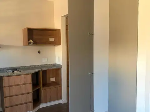 Departamento Monoambiente Alquiler San Jose al 500 Piso 4° Al frente-Monserrat Alquiler$550.000