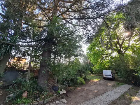 Miguel Cane esquina Mendoza
