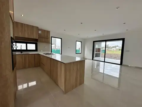 Sg Casa Venta Premium Barrio Santa Elisa