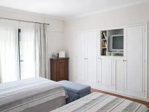 Casa en Alquiler en Zona Centro, USD 2.500