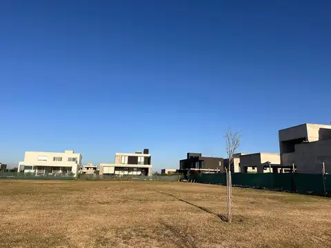 Terreno en Venta 40  mts Fondo