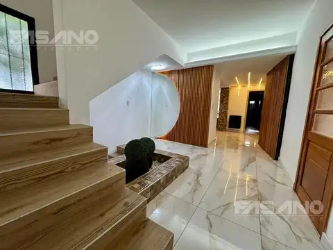 CASA | 5 AMB. CON LUJOSO DISEÑO | VILLA BALLESTER