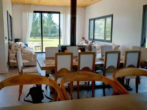 Casa en Venta 4 Ambientes en Barrio De Chacras Laguna Vitel, Chascomús