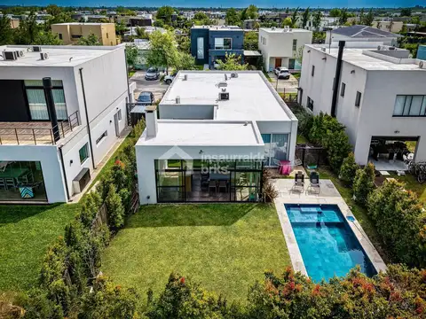 CASA EN VENTA EN TIGRE, 4 AMBIENTES, BARRIO NÁUTICO VILA MARINA, LOTE INTERNO