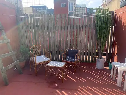 Venta PH 4 ambientes con terraza y Patio en Constitucion