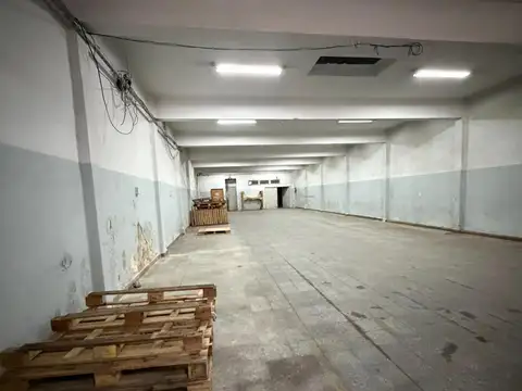 Alquiler Oficinas corporativas amplio espacio Galpon