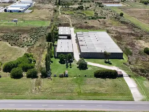 Galpón en  7.225 m2 cubiertos sobre ruta 2 Abasto - La Plata - Venta