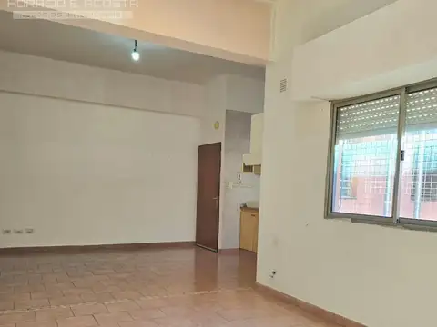 Departamento en Alquiler en Villa Ballester, $ 590.000