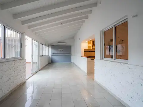 Casa 6 ambientes San Justo Venta