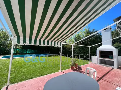 Casa en Alquiler Temporal con 1 cochera